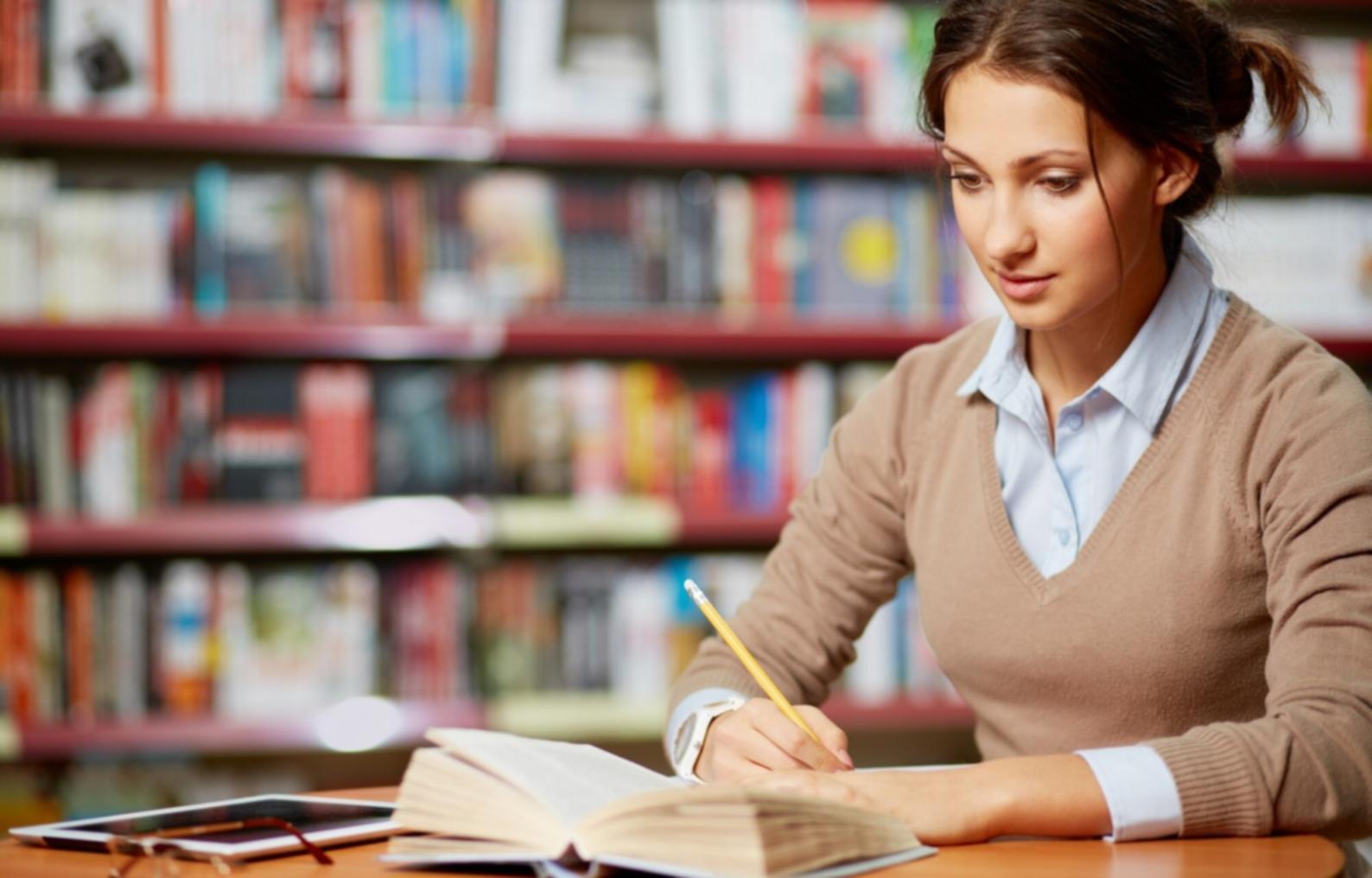 Analyse de données financières et tableaux de prévision budgétaire